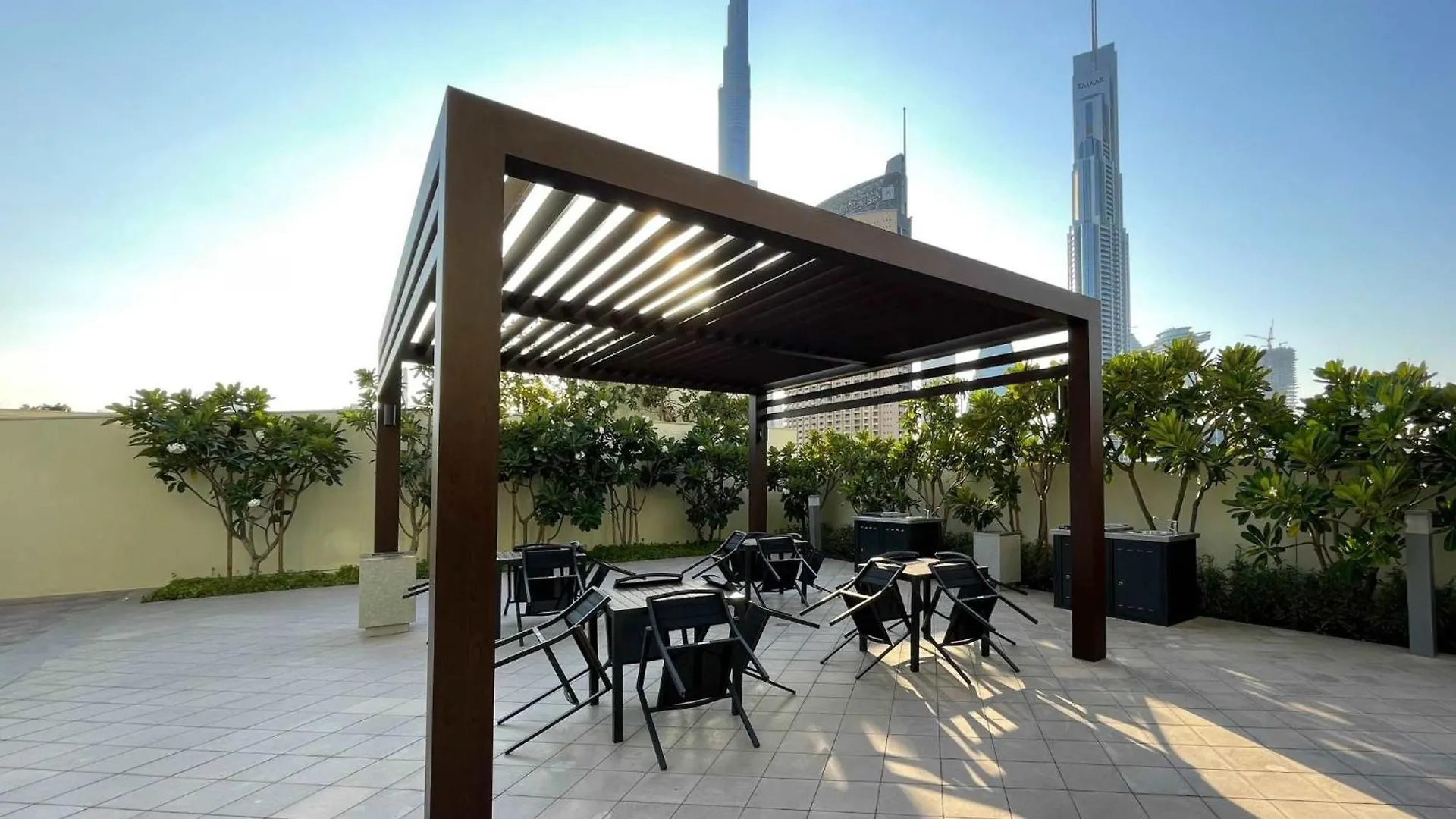 Silkhaus High Floor 2 Bdr In A New Tower Apartment Dubai